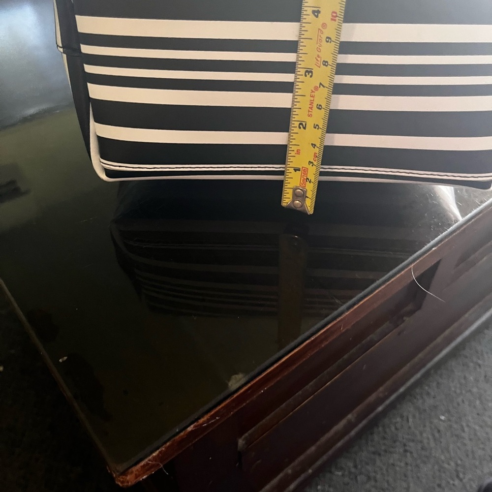 Kate Spade Bag - Picture 7 of 8